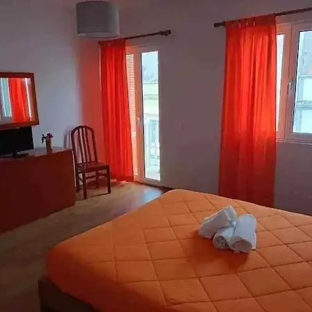 Azores House *